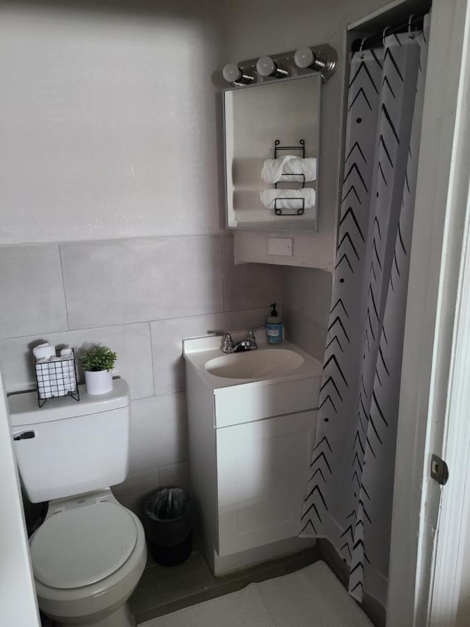 Modern Studio Retreat With King Bed - Cozy Comfort Pahokee Экстерьер фото
